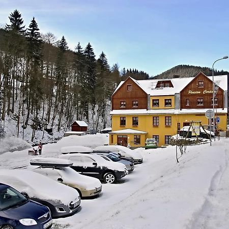 Pension Cortina Pec pod Snezkou Exteriör bild